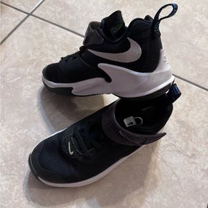 Girls Nike basketball shoes